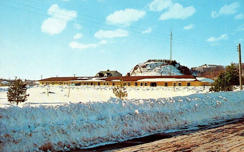 Travelers Motel - Old Postcard (newer photo)